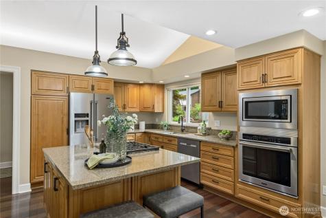 20218 108th Avenue NE Bothell WA 98011