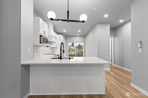 16823 Alder Way Lynnwood WA 98037