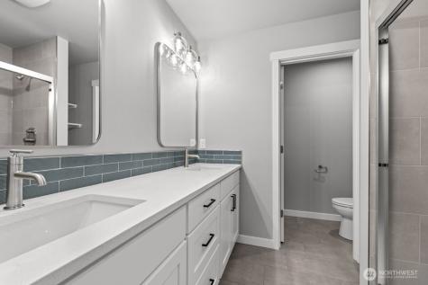 16823 Alder Way Lynnwood WA 98037