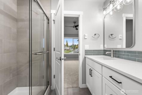 16823 Alder Way Lynnwood WA 98037