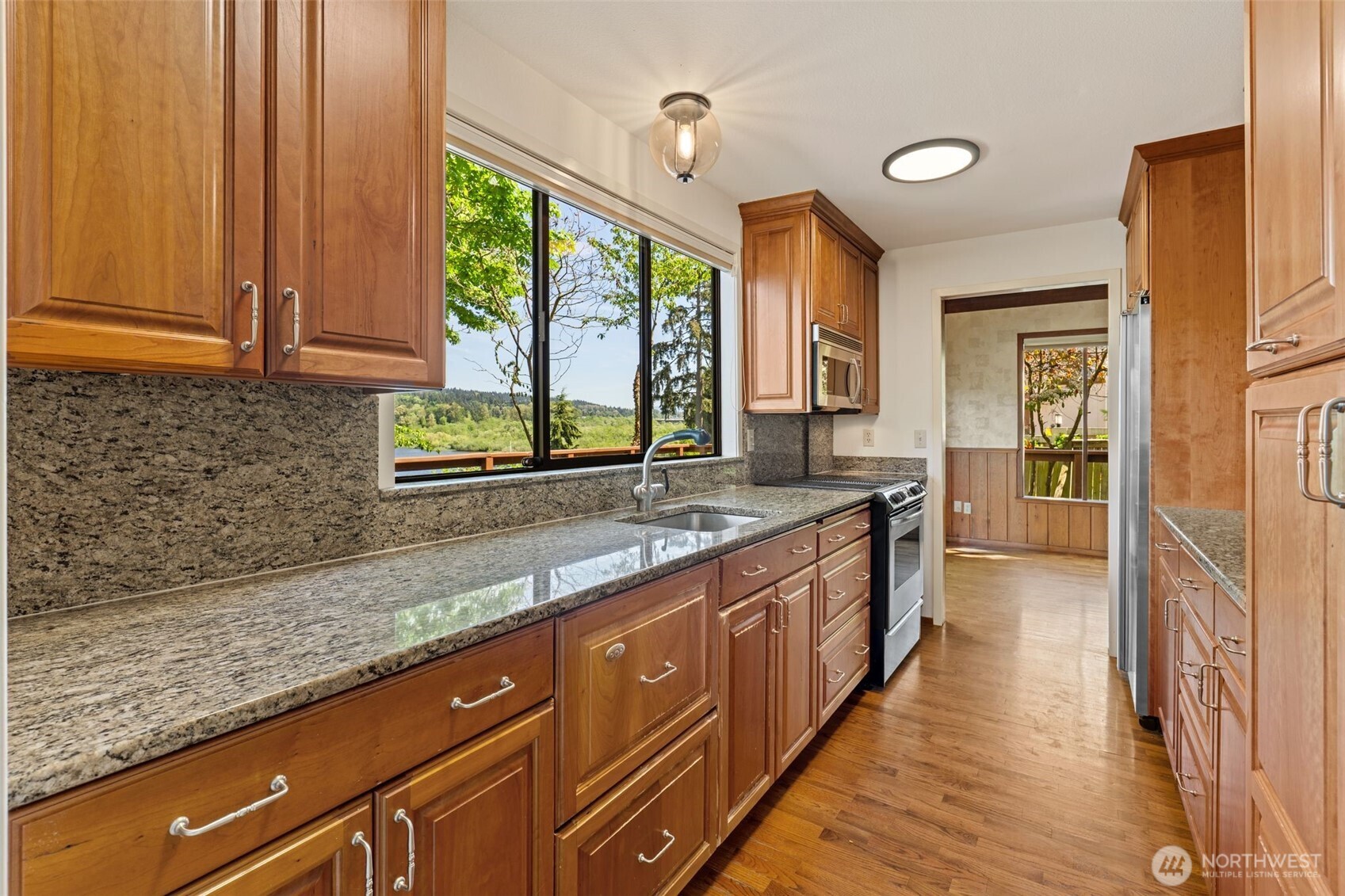 4442 95th Avenue NE Bellevue WA 98004