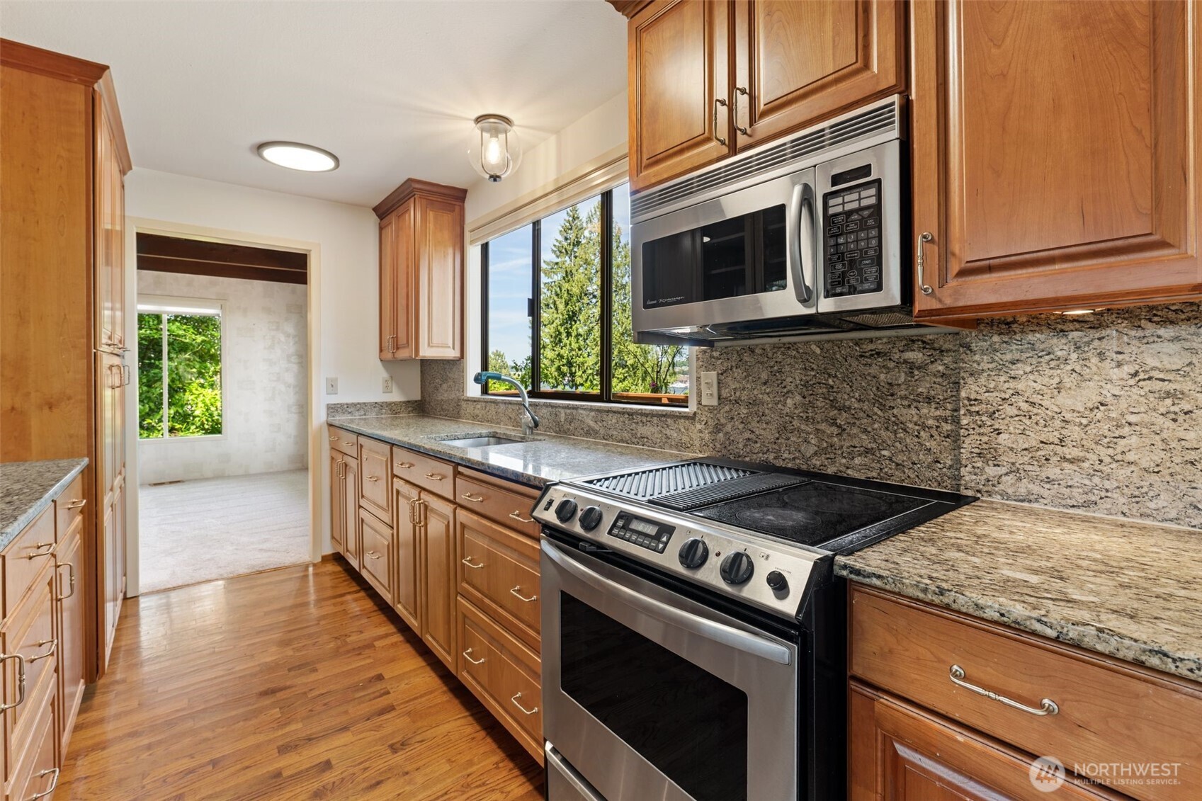 4442 95th Avenue NE Bellevue WA 98004