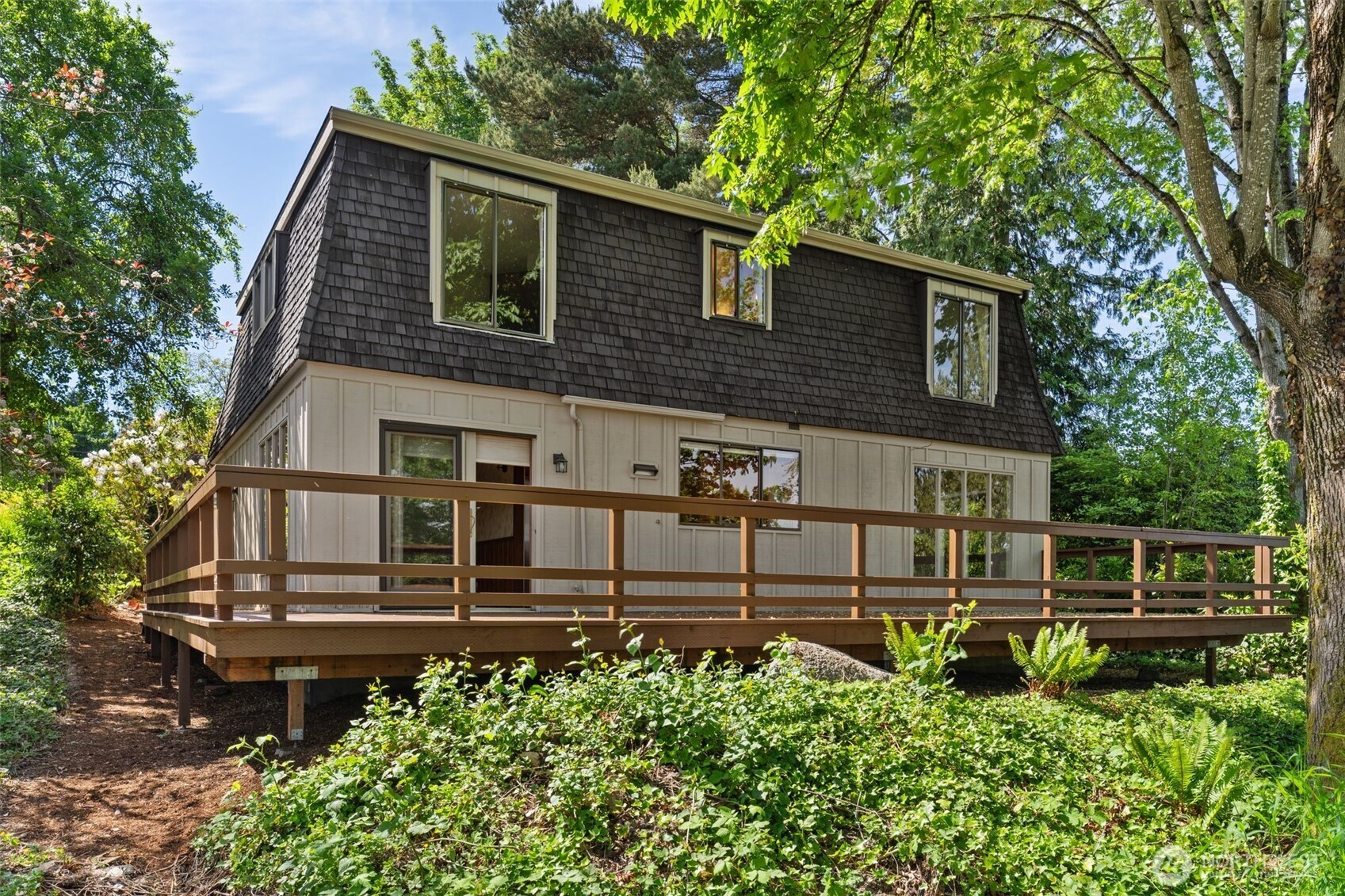 4442 95th Avenue NE Bellevue WA 98004