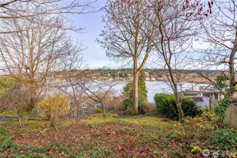 4442 95th Avenue NE Bellevue WA 98004
