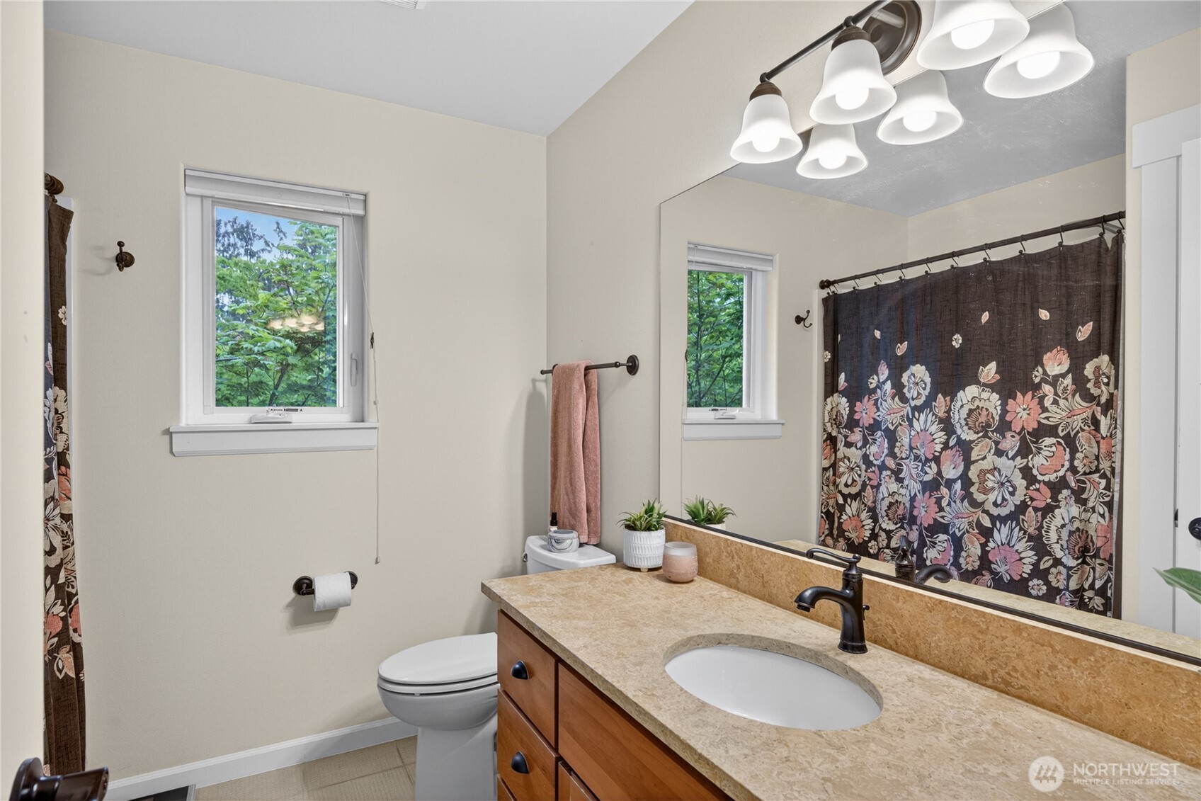 1402 N 14th Street Mount Vernon WA 98273