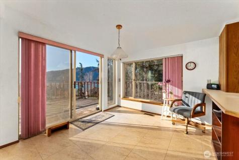 475 Totem Pole Road Manson WA 98831