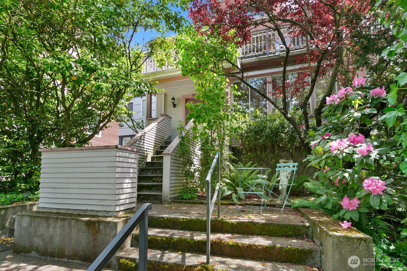 702 11th Avenue E Seattle WA 98102