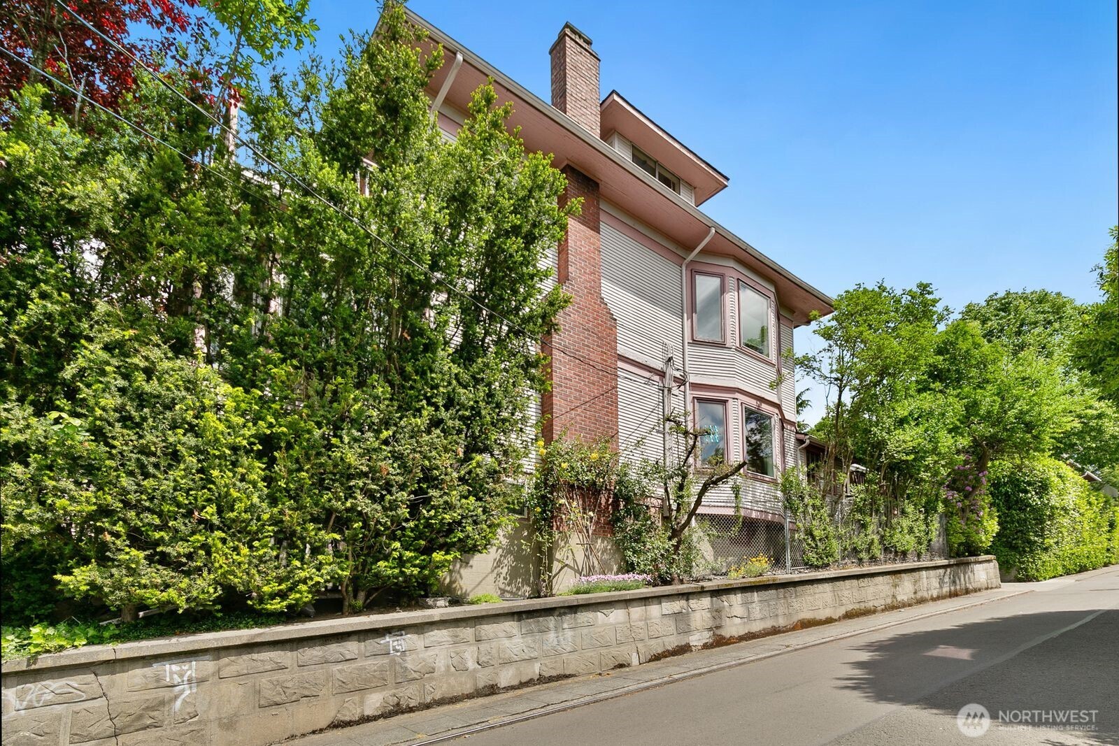 702 11th Avenue E Seattle WA 98102