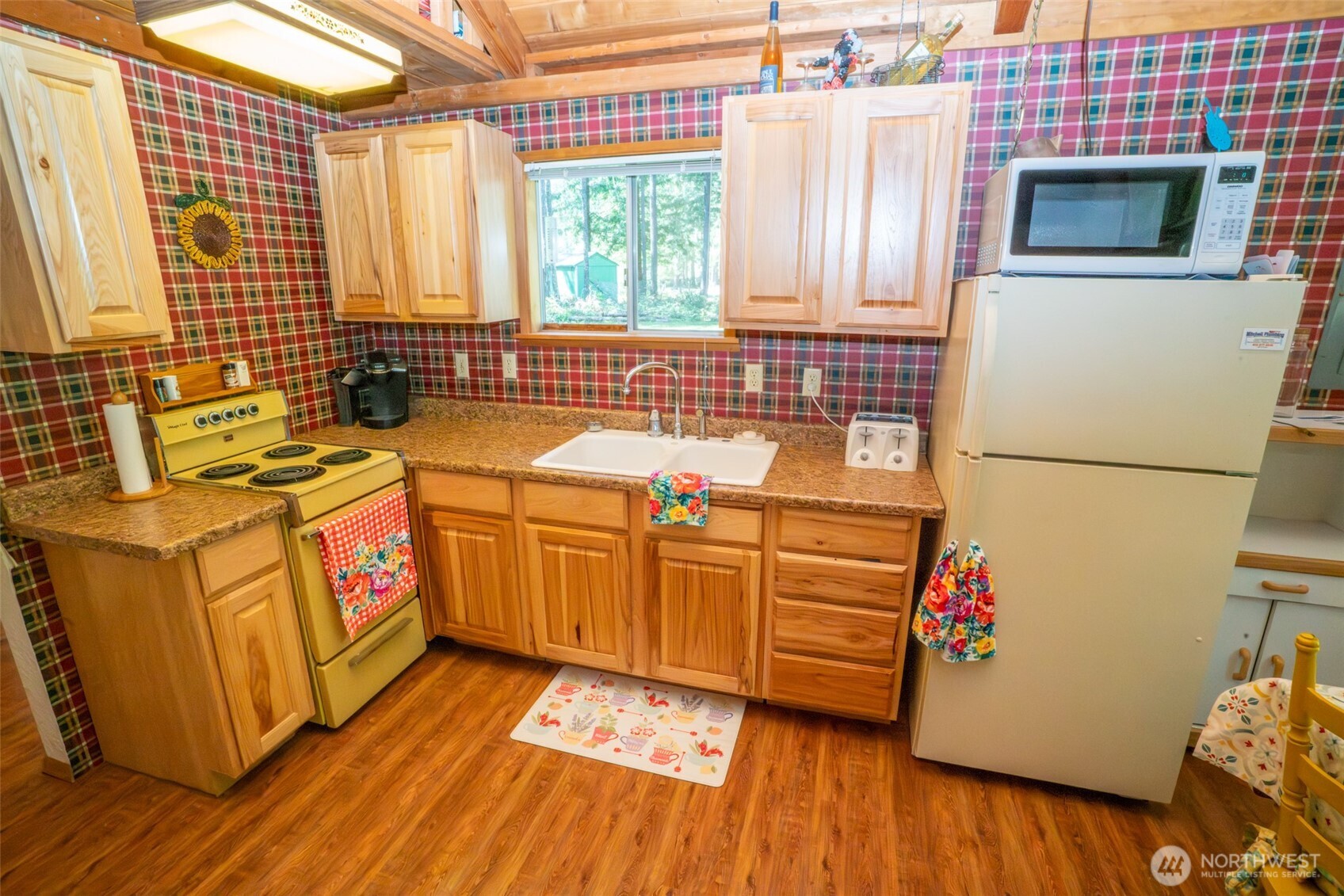 61 N Hamma Hamma Drive W Hoodsport WA 98548