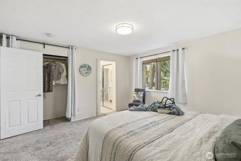 2191 Lakemoor Drive SW Olympia WA 98512