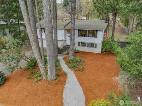 2191 Lakemoor Drive SW Olympia WA 98512