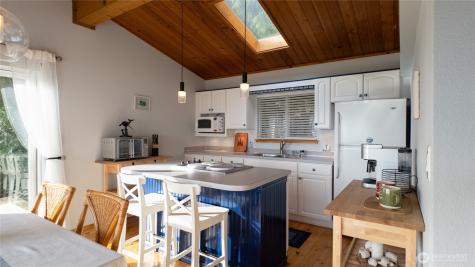 36 K Beach Way Hat Island WA 98206