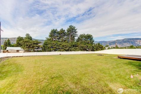 27 Jonagold Lane Manson WA 98831