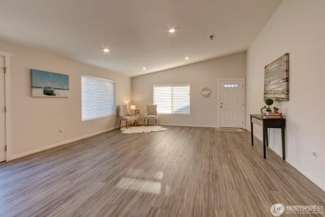 27 Jonagold Lane Manson WA 98831