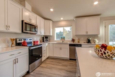 27 Jonagold Lane Manson WA 98831