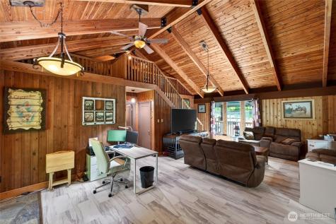 32113 98th Avenue E Eatonville WA 98328