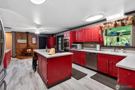 32113 98th Avenue E Eatonville WA 98328