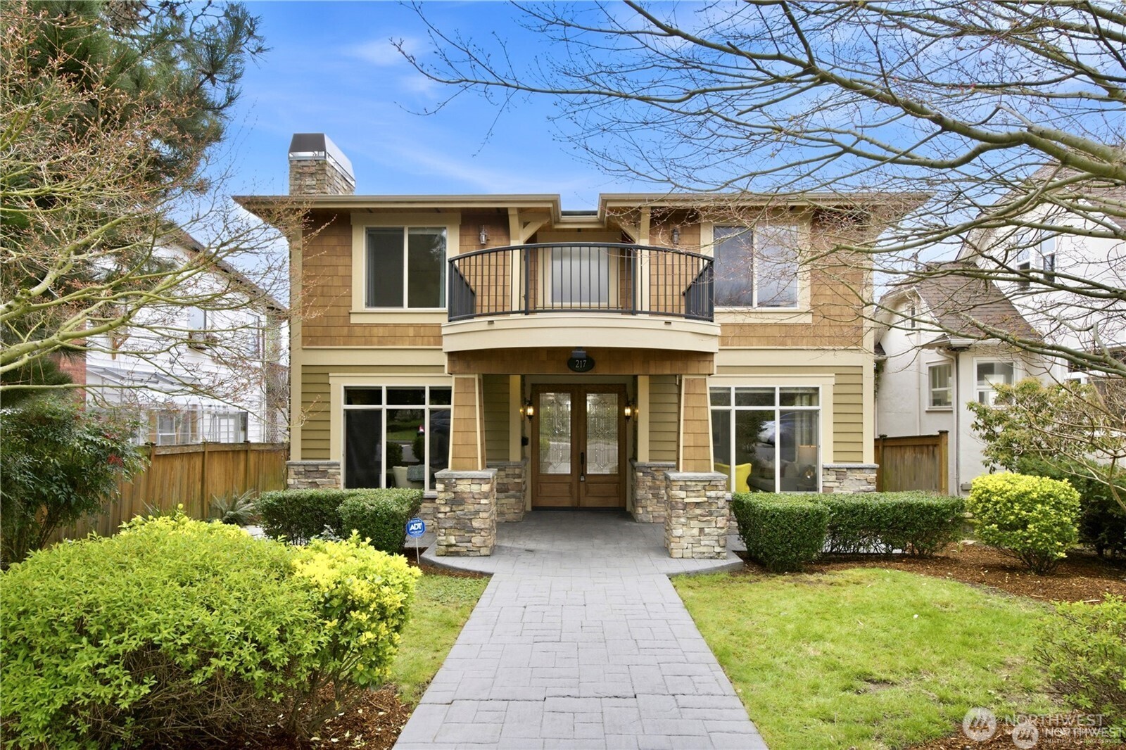 217 7th Avenue W Kirkland WA 98033