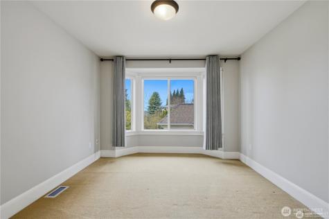 217 7th Avenue W Kirkland WA 98033