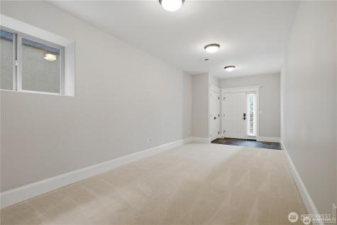 217 7th Avenue W Kirkland WA 98033