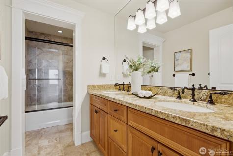 217 7th Avenue W Kirkland WA 98033
