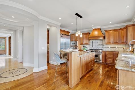217 7th Avenue W Kirkland WA 98033