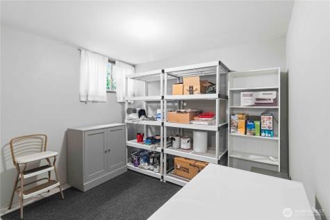121 S Vista Way Kelso WA 98626