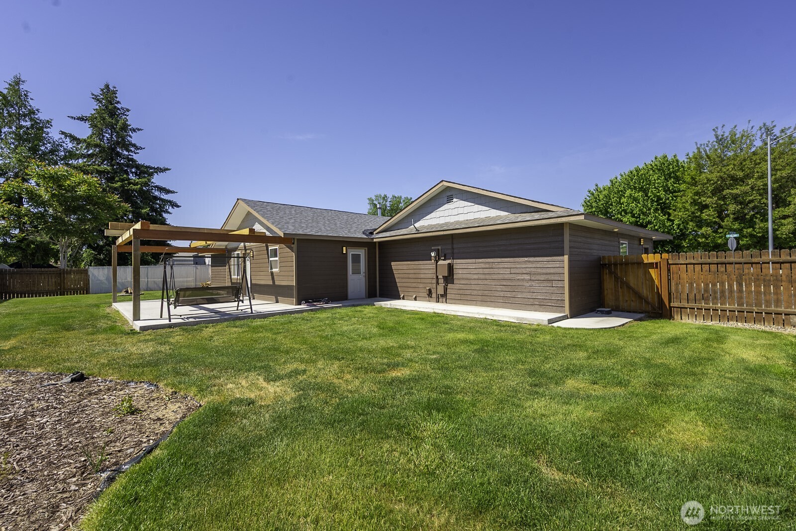 870 NW C Street Ephrata WA 98823