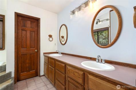 1505 N Lk Stickney Drive Lynnwood WA 98087