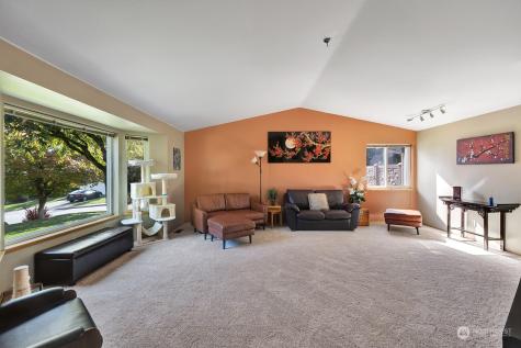 31 75th Street SW Everett WA 98203