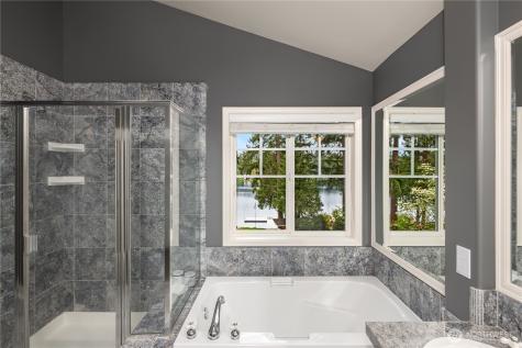 21827 SE 20th Street Sammamish WA 98075
