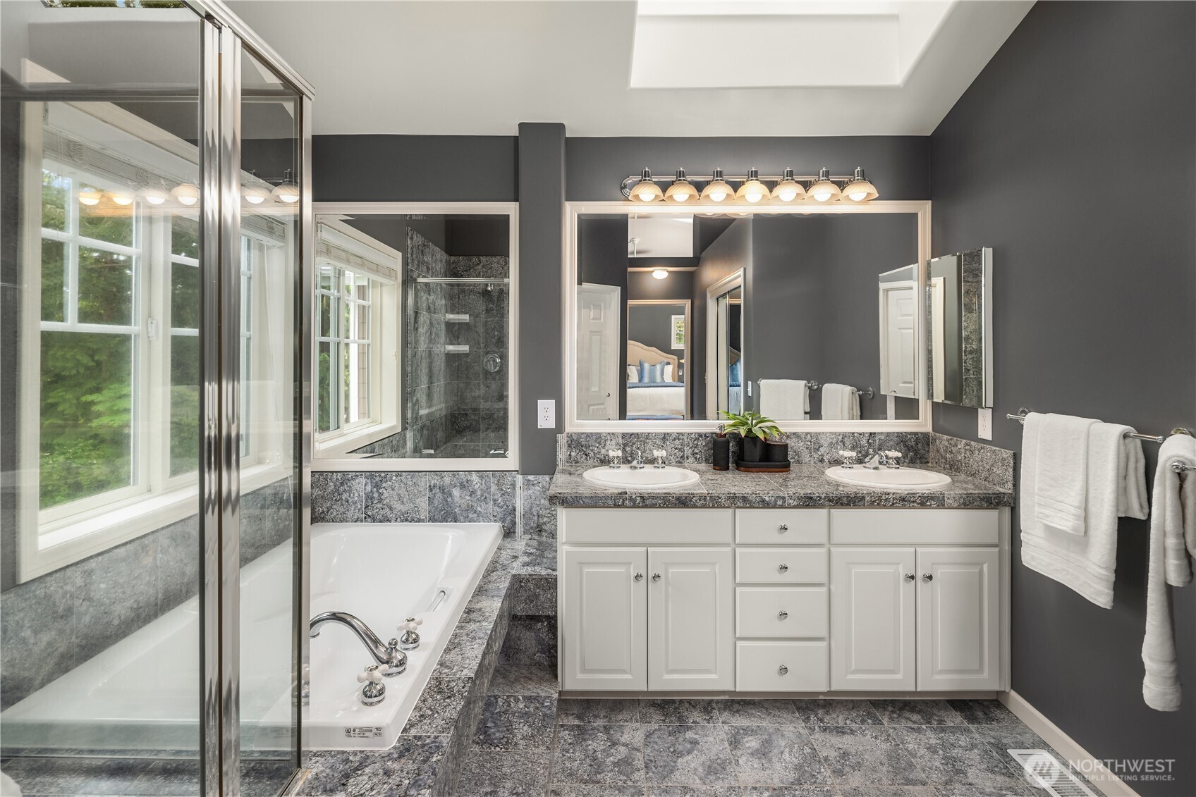 21827 SE 20th Street Sammamish WA 98075