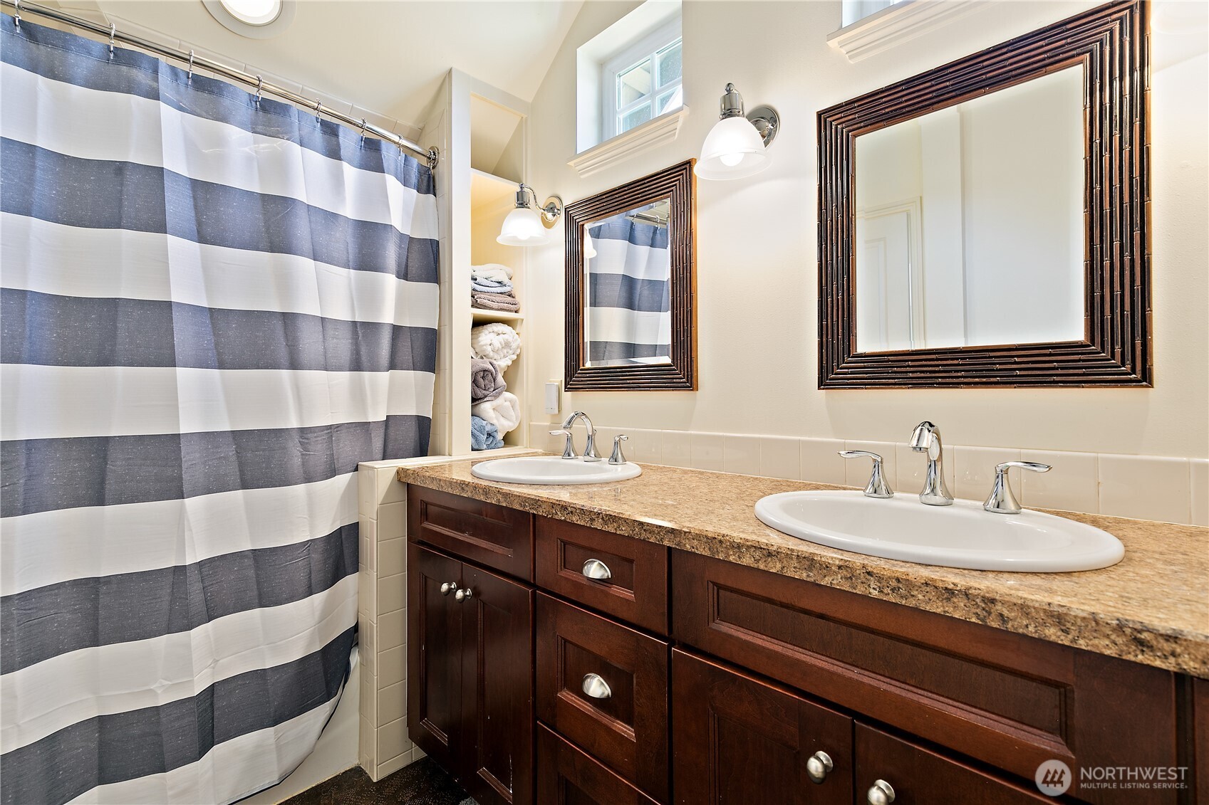 10841 Evergreen Terrace SW Lakewood WA 98498