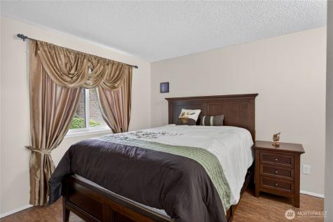 10037 NE 138th Place Kirkland WA 98034