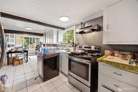 9126 E G Street Tacoma WA 98445