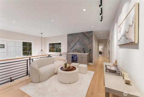 12811 SE 44th Place Bellevue WA 98006