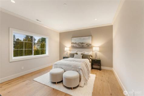 12811 SE 44th Place Bellevue WA 98006