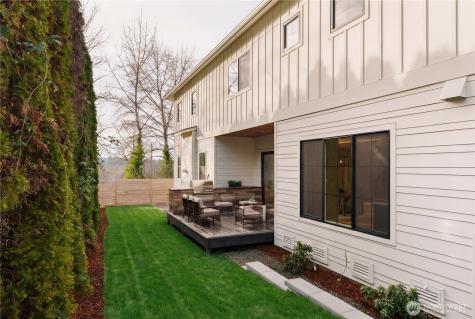 12811 SE 44th Place Bellevue WA 98006