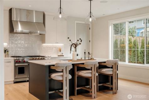 12811 SE 44th Place Bellevue WA 98006