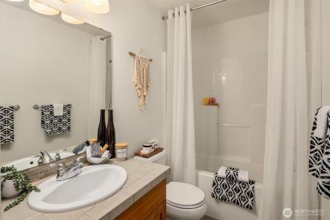 597 Alpine Ridge Place NW Issaquah WA 98027