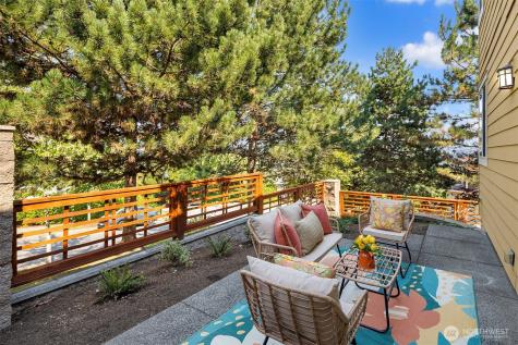 597 Alpine Ridge Place NW Issaquah WA 98027