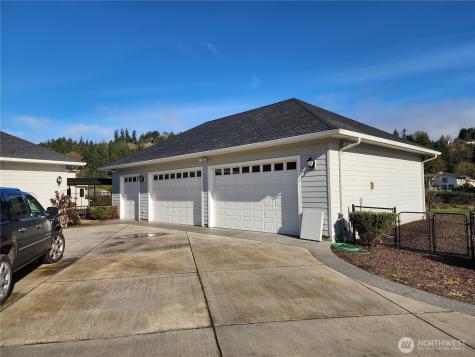 2567 Lewis River Road Woodland WA 98674