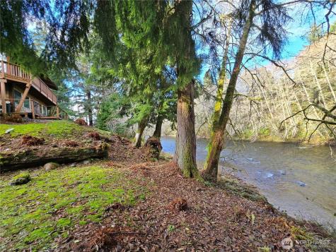 1405 Merchants Road Forks WA 98331