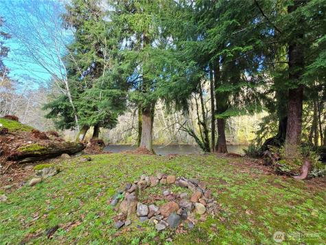 1405 Merchants Road Forks WA 98331