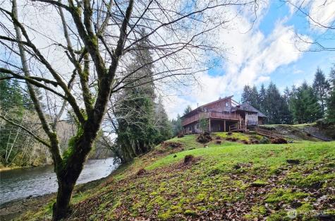 1405 Merchants Road Forks WA 98331