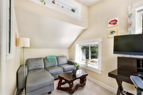 114 N 84th Street Seattle WA 98103