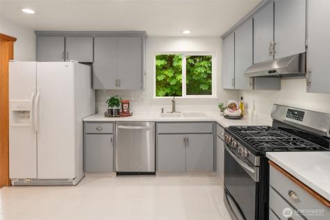 418 212th Street SW Bothell WA 98021