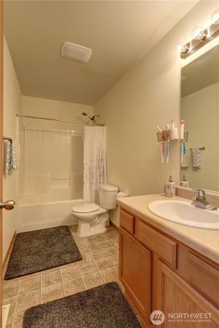 29704 SE 217th Pl SE Kent WA 98042