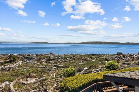 1808 E Lola Beach Lane Oak Harbor WA 98277
