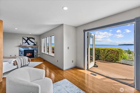 1808 E Lola Beach Lane Oak Harbor WA 98277